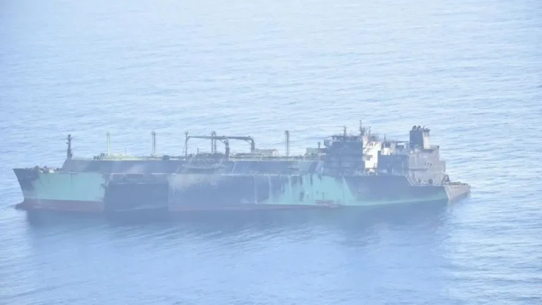 Arctic Metagaz: Συναγερμός στη Μεσόγειο για το κατεστραμμένο ρωσικό LNG δεξαμενόπλοιο