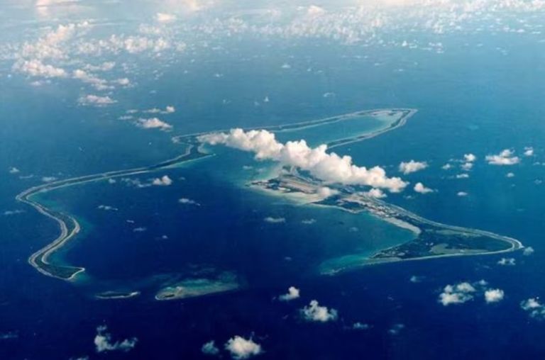 Το Ιράν χτυπά αμερικανοβρετανική βάση: Πύραυλοι 4.000 χλμ και παγκόσμιος συναγερμός