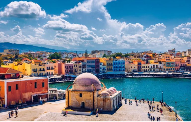 Ο Τουρισμός σε Τεντωμένο Σχοινί: Πόλεμος, Καύσιμα και Ακυρώσεις Σκιάζουν το Πάσχα