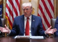 Τραμπ: Παράταση 10 ημερών στην καταστροφή ενεργειακών εγκαταστάσεων στο Ιράν