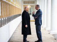 Ο Μερτς “πυροβολεί” τον Τραμπ για τις κυρώσεις στο ρωσικό πετρέλαιο