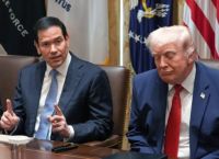 Στενά του Ορμούζ: Πόλεμος, πετρέλαιο και οι 4 στόχοι των ΗΠΑ