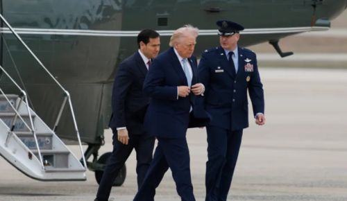 Τραμπ: Οι ΗΠΑ εξετάζουν τον περιορισμό των στρατιωτικών επιχειρήσεών στο Ιράν