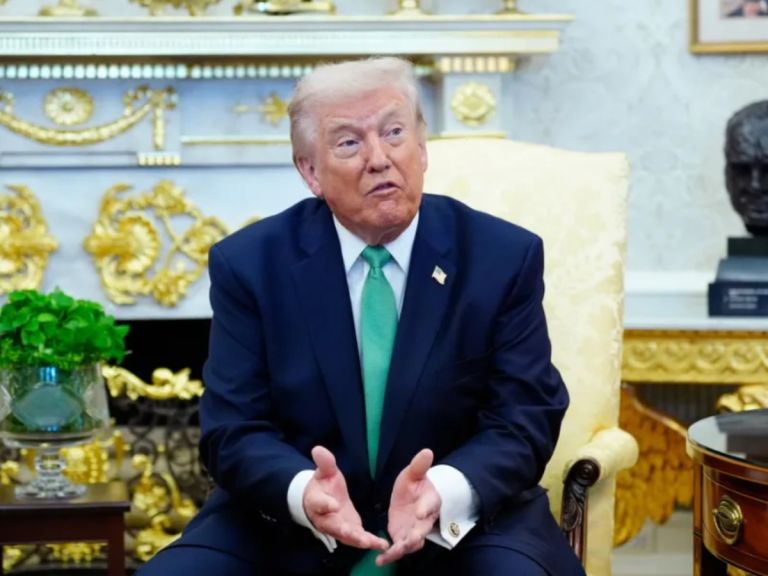 Τραμπ: Να επανεξετάσουμε τη συμμετοχή μας στο ΝΑΤΟ – «Εμείς τους βοηθάμε και εκείνοι όχι»