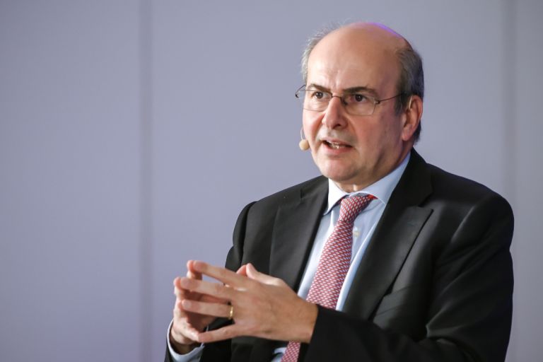 «Το περιβάλλον είναι ο πλούτος της Ελλάδας» – Ο Χατζηδάκης στο Greece Talks υπογραμμίζει τη βιώσιμη ανάπτυξη