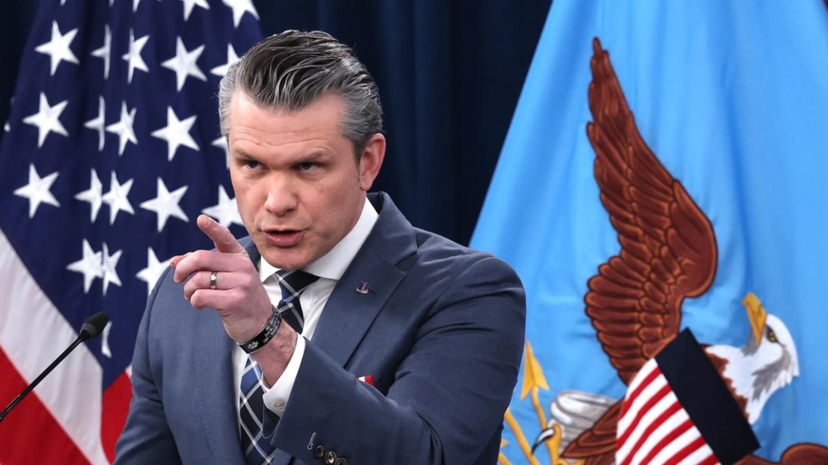 Χέγκσεθ: «Ο κόσμος και οι αχάριστοι σύμμαχοι πρέπει να ευχαριστούν τον Τραμπ» για τον πόλεμο στο Ιράν