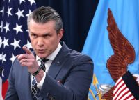 Χέγκσεθ: «Ο κόσμος και οι αχάριστοι σύμμαχοι πρέπει να ευχαριστούν τον Τραμπ» για τον πόλεμο στο Ιράν