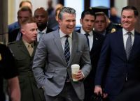 ΗΠΑ – Ιράν: Μάχη για τις εξουσίες πολέμου στο Κογκρέσο