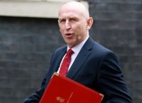 Δύο πύραυλοι εκτοξεύτηκαν προς την Κύπρο,λέει ο βρετανός υπουργός Αμυνας, αναχαιτίστηκαν από τους Ισραηλινούς