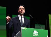 Σήμα ρήξης από Χριστοδουλάκη: «Όχι συμπλεύσεις» και αιχμές για νέο σκηνικό συνεργασιών