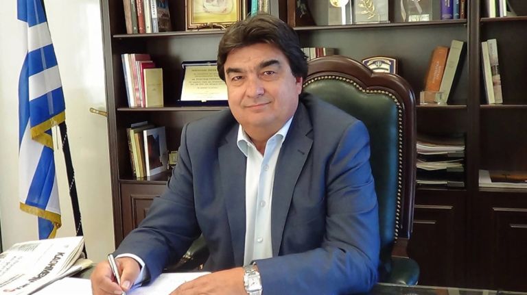 «Έδρα με… υποσημείωση»: Ο Γιαννακούρας στη Βουλή, αλλά το ΠΑΣΟΚ πρέπει πρώτα να τον ξαναγράψει