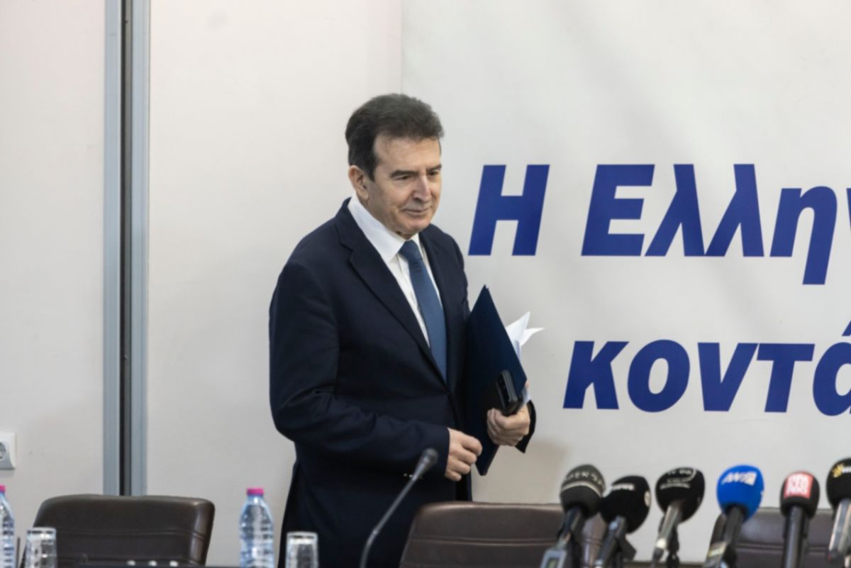 Χρυσοχοΐδης: Τέλος τα πατίνια για ανηλίκους κάτω των 18 – Υποχρεωτική ασφάλιση και στα ενοικιαζόμενα