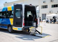 Τα 7 νέα ειδικά οχήματα που θα μεταφέρουν δωρεάν ΑμΕΑ