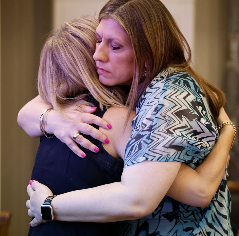  Τέμπη: Δίκη ή πολιτική αρένα; Το δίδυμο Κωνσταντοπούλου – Καρυστιανού σε πρωταγωνιστικό ρόλο.