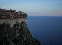 Ω Γλυκύ μου Έαρ: Το Άγιο Όρος στη σιωπή της Μεγάλης Παρασκευής