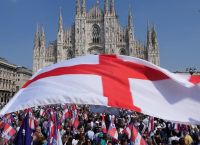 Μιλάνο: Οι «Πατριώτες» του Σαλβίνι ζητούν σκληρή γραμμή σε μετανάστευση και ενέργεια