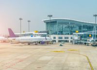 Εκκληση Αεροδρομίων προς ΕΕ: Ανοίξτε το Ορμούζ – Τελειώνουν τα Καύσιμα, Κίνδυνος για Καλοκαίρι