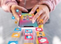 Κύπρος: «Φρένο» στα social media κάτω των 15 – Πώς θα γίνεται ο έλεγχος ηλικίας