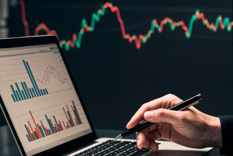 Ράλι ανακούφισης στις αγορές μετά την εκεχειρία: Μετοχές πάνω, πετρέλαιο κάτω, αλλά οι άμυνες μένουν