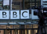 BBC: Μαζικές απολύσεις έως 2.000 εργαζομένων στη μεγαλύτερη περικοπή 15ετίας