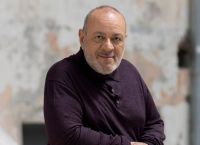 ΝΕΟΝ: Αυλαία το 2027 για τον οργανισμό που άλλαξε τη σύγχρονη τέχνη στην Ελλάδα