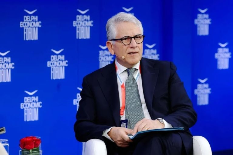 Τουρισμός και ΦΠΑ: Το «χρυσό» 20% που κρατά όρθια τα δημόσια έσοδα