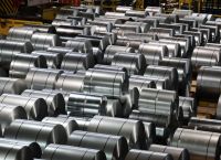 Η ΕΕ σκληραίνει τη στάση της: Διπλασιάζει τους δασμούς στον εισαγόμενο χάλυβα