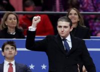 Μπάρον Τραμπ: Στροφή στα αναψυκτικά με τη Sollos Yerba Mate