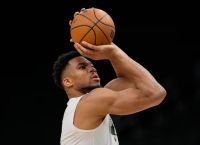 Αντετοκούνμπο κατά Μπακς: «Δεν ξέρω αν θα μείνω» – Ρήγμα και ανοιχτό μέλλον