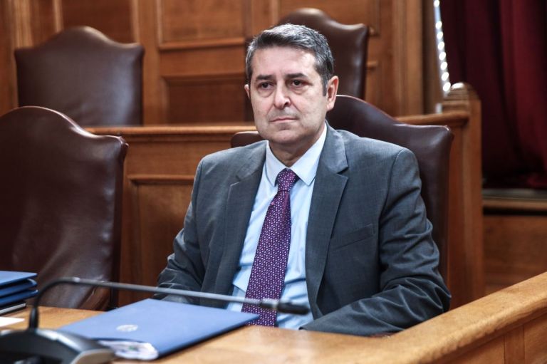Μυλωνάκης μετά το εγκεφαλικό: Κρίσιμες οι επόμενες 10 ημέρες – Νέα επίσκεψη Μητσοτάκη στον Ευαγγελισμό