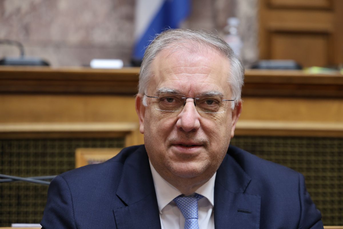 Θεοδωρικάκος: «Αν δεν είχαμε πάρει μέτρα, η βενζίνη και το diesel θα έφταναν 2,5 και 3 ευρώ το λίτρο»