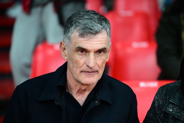 Ολυμπιακός: Οι δύο δύσκολοι δρόμοι και οι αποφάσεις που πρέπει να πάρει το καλοκαίρι