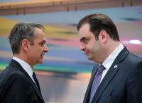 Bloomberg: Σε τροχιά σταθερότητας η Ελλάδα με νέο πακέτο στήριξης