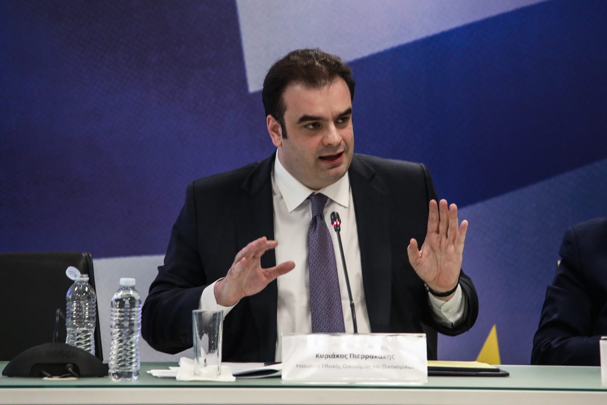 Υπερπλεόνασμα 2025: Παράθυρο για νέα μέτρα στήριξης απέναντι στην ακρίβεια