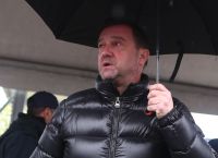 Τέμπη: Σφοδρά ερωτήματα Πλακιά για το υλικό – «Γιατί το κρατούσατε;»