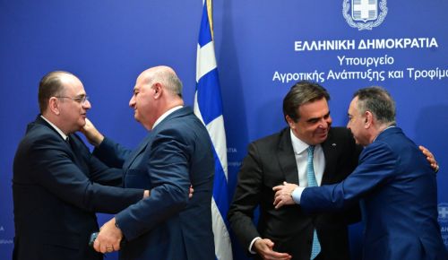 Αλλαγή σκυτάλης στο ΥΠΑΑΤ: Ο Σχοινάς θέτει ως προτεραιότητα την αναδιάταξη του πρωτογενούς τομέα