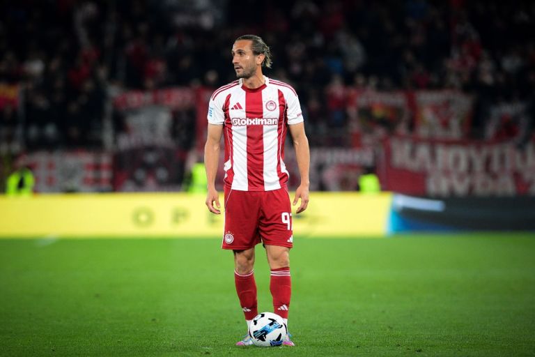 Ολυμπιακός: Καταστροφική πρεμιέρα στα playoffs και νέο ξέσπασμα στο Καραϊσκάκης