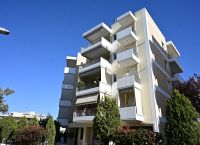 Πολλά αναπάντητα ερωτήματα για 27χρονη που έπεσε 2 φορές από 4ο όροφο πολυκατοικίας στο Μαρούσι