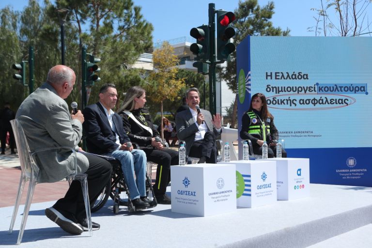 “Digital Eyes” on the Roads: Government Declares War on Traffic Deaths with Smart Cameras