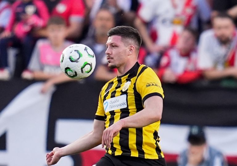 ΑΕΚ: Πώς και πότε θα γίνει λειτουργικό το δίδυμο Γιόβιτς – Βάργκα – Όλα στραβά στο Βαγιέκας