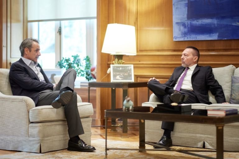 Τρίτη θητεία-ορόσημο για Στουρνάρα: μήνυμα σταθερότητας ή πολιτική επιλογή Μαξίμου;