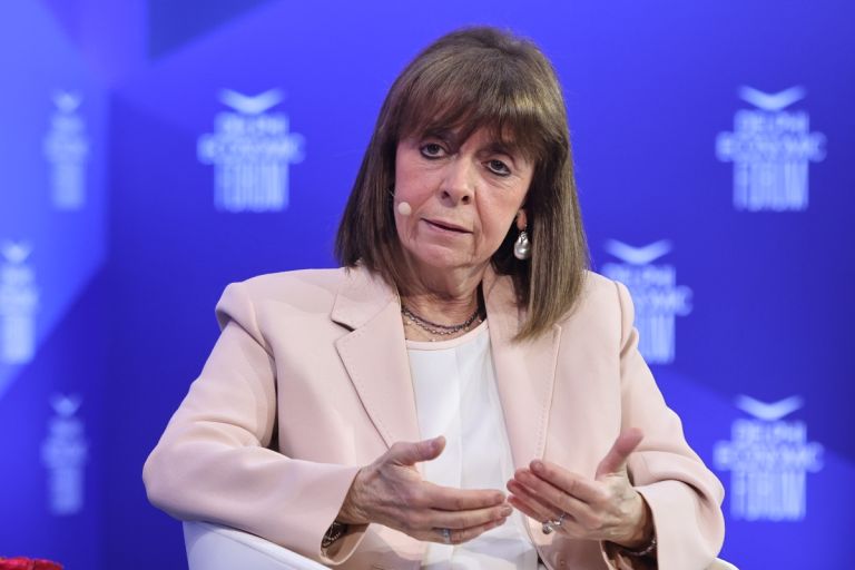 Σακελλαροπούλου από Φόρουμ των Δελφών: Άλλο η κριτική προς τους Δικαστές και άλλο οι επιθέσεις από χείλη