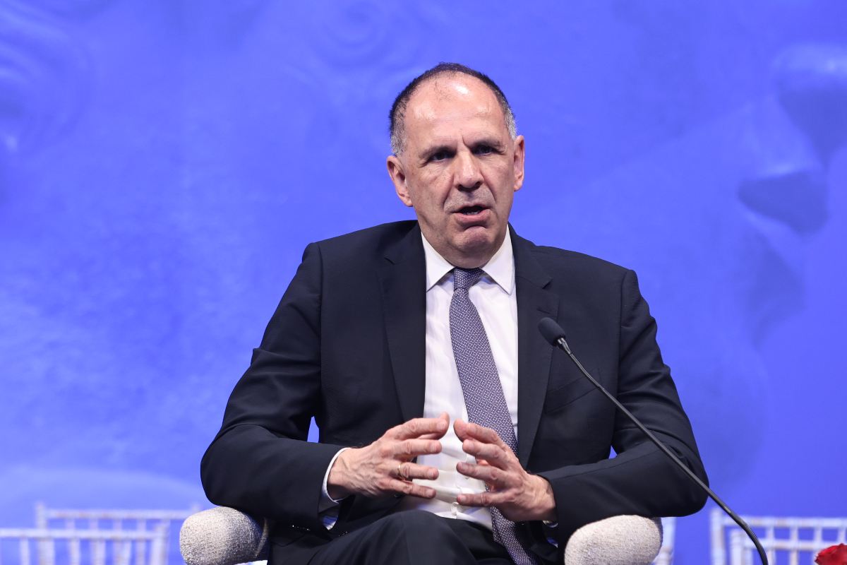 Γεραπετρίτης: «Η διεύρυνση της ΕΕ είναι προτεραιότητα» – Υπεγράφη η Διακήρυξη των Δελφών