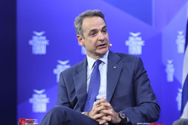 Μητσοτάκης από τους Δελφούς: Χρειάζεται plan b αν παραταθεί η κρίση στα Στενά του Ορμούζ