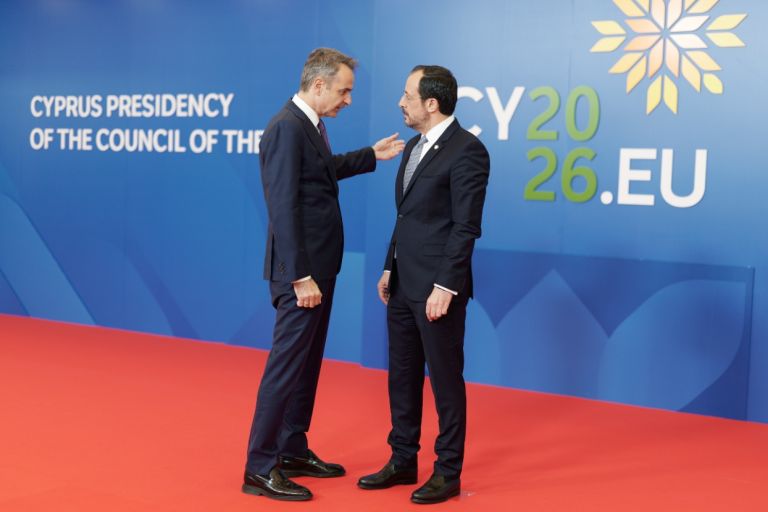 ΒΟΜΒΑ από Λευκωσία: Η Ευρώπη ΟΠΛΙΖΕΤΑΙ χωρίς τρίτους – Μητσοτάκης μιλά για νέα γεωπολιτική εποχή!