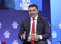 Ναυτιλία: Πράσινη μετάβαση, Ορμούζ και έλλειψη ναυτικών πιέζουν τον κλάδο