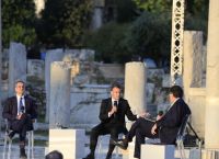 Live η συζήτηση του Μητσοτάκη με τον Εμανουέλ Μακρόν στη Ρωμαϊκή Αγορά