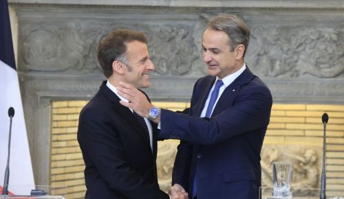 Μακρόν στην Αθήνα: Η Ελλάδα ως “μοντέλο Ευρώπης” και ο άξονας Παρισιού–Αθήνας