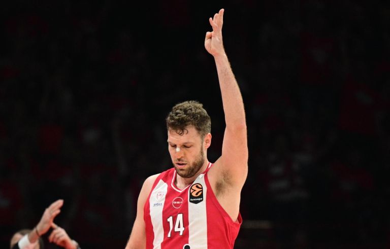 Ολυμπιακός – Μονακό 91-70: Ο Βεζένκοβ έδειξε τον δρόμο για το 1-0