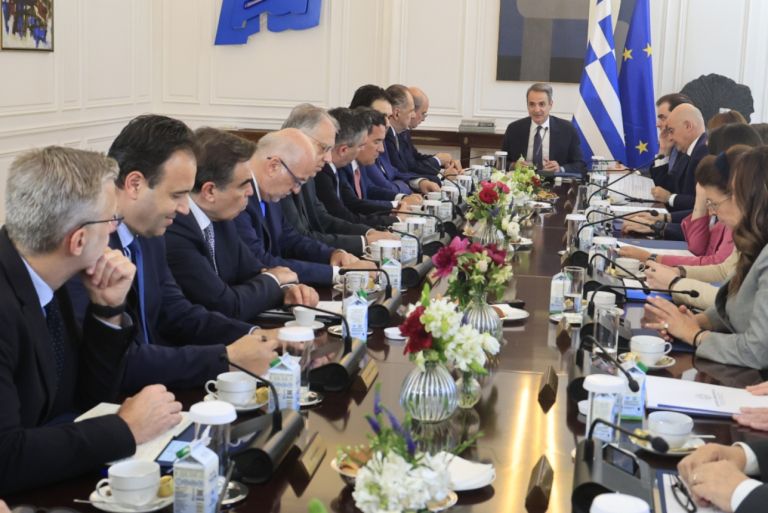 Μητσοτάκης: Τέλος στην «κουκούλα» του Διαδικτύου – Ελευθερία λόγου με ευθύνη και ασπίδα απέναντι στις SLAPP